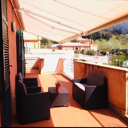18 Buche Apartment Cogoleto Bagian luar foto